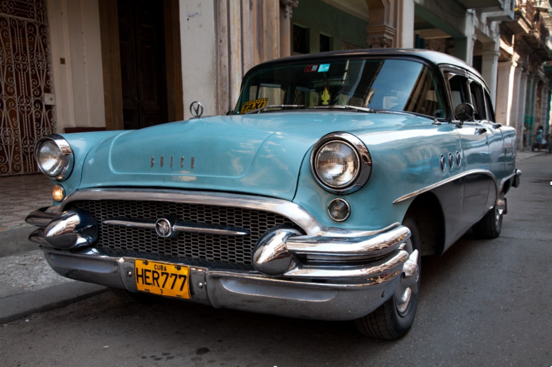 Buick Eight in the streets of Trinidad